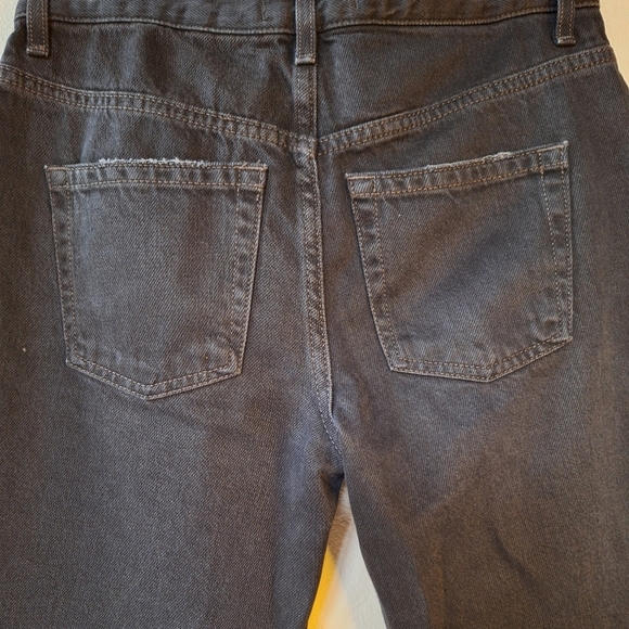 NWOT We The Free Maggie Cropped Jeans. Button fly. Distressed.  Womens size 26 - Picture 7 of 8